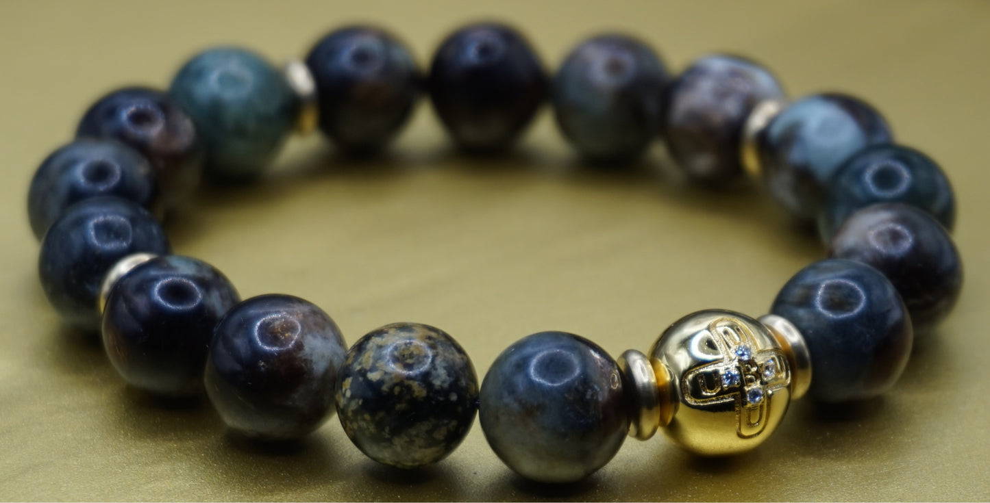 UBU Signature Muscovite & Brass